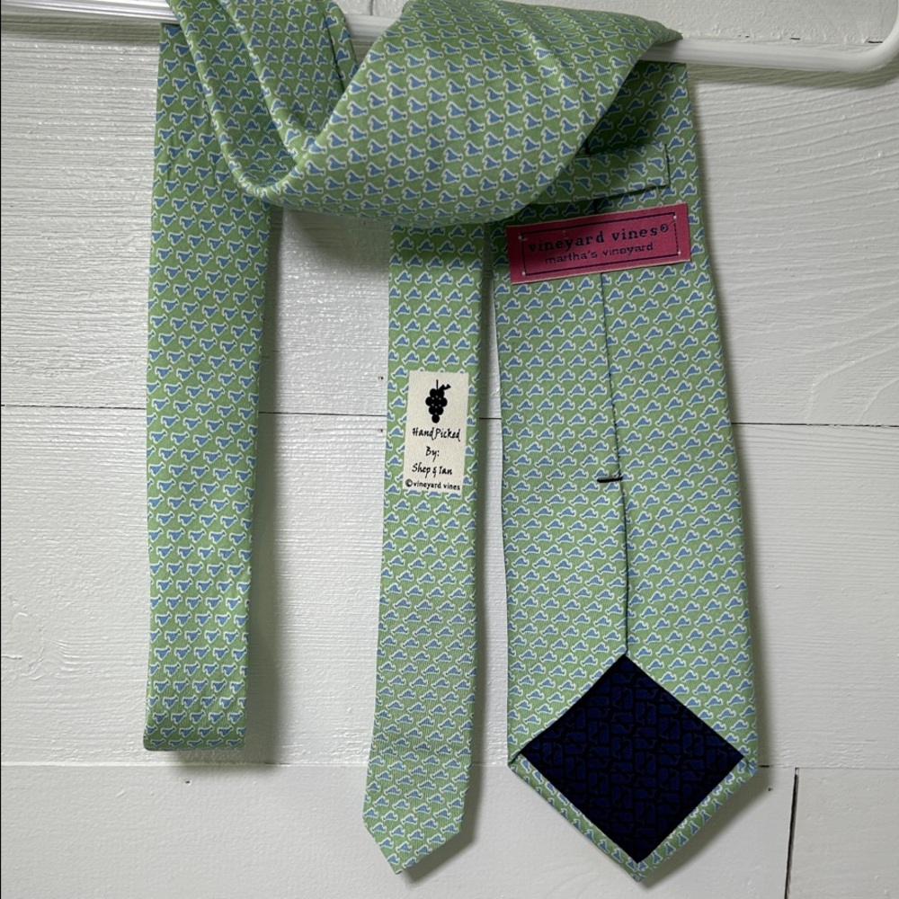 Vineyard Vines Mint Green Patterned Men's Tie - Blue & White Motif - Picture 8 of 8